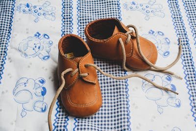 Chaussons bébé en cuir souple pour filles : confort et style à petit prix